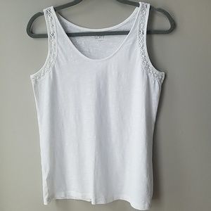 Loft crochet trim tank